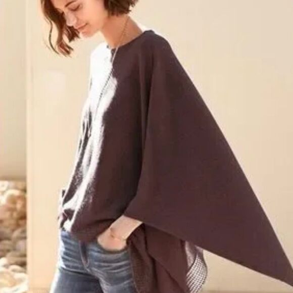 #154 GARNET HILL Cashmere Poncho - Picture 1 of 8